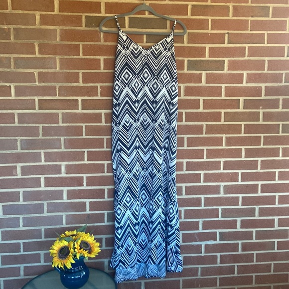 Gap Patterned Maxi Dress - Picture 7 of 13